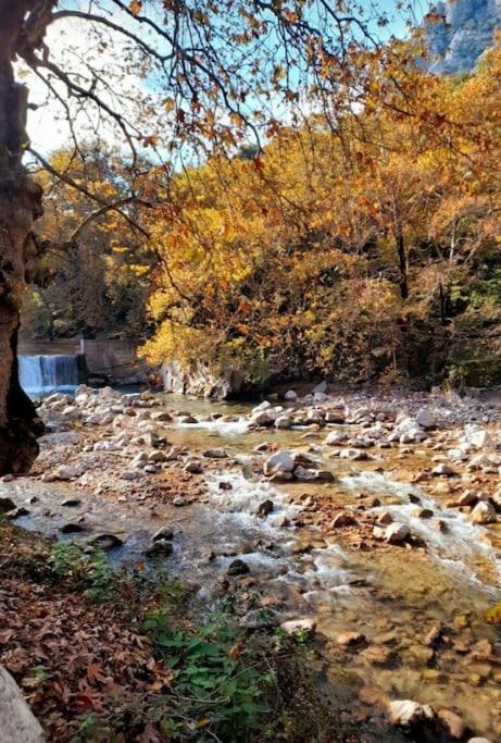 Το Σπίτι Του Γιάννη Lägenhet Pýli Exteriör bild